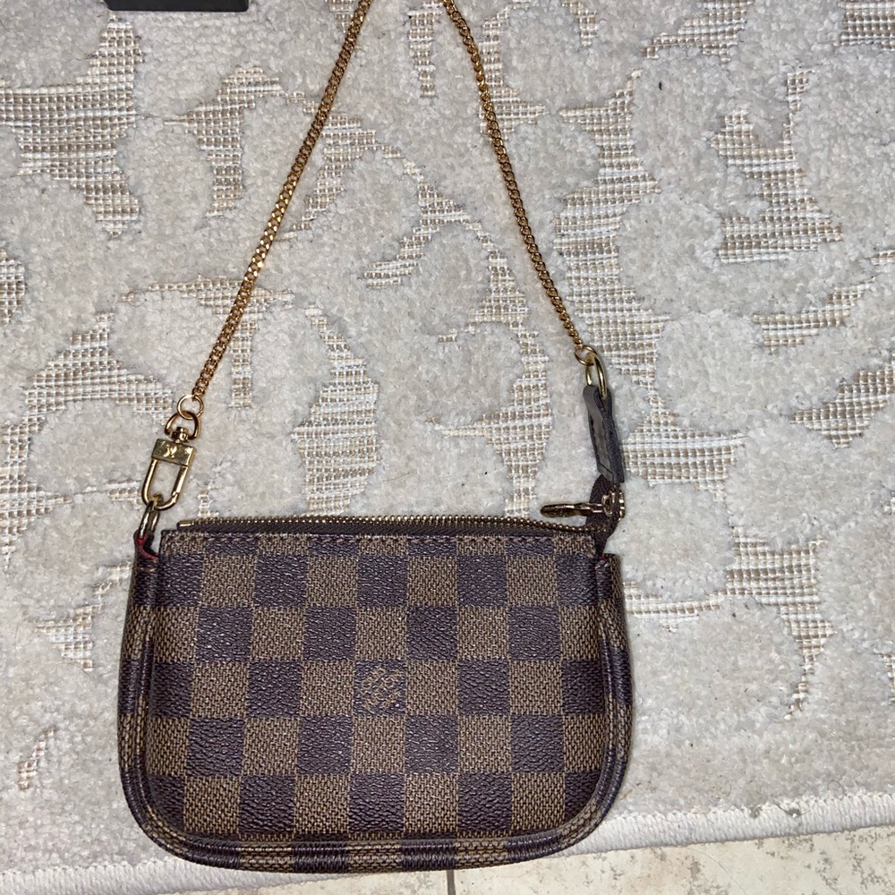 Louis Vuitton Pochette